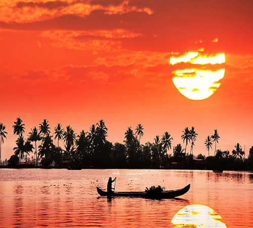 Kerala Group Tour Package | Free Visit to Periyar National Park